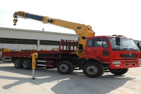 What are the common types of lorry cranes